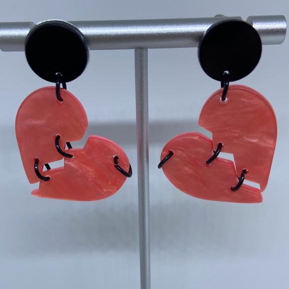 Broken heart earrings - Picture 4 of 4